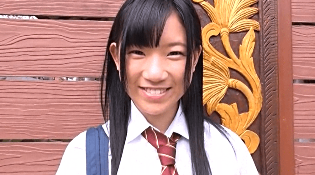 新見ななえ