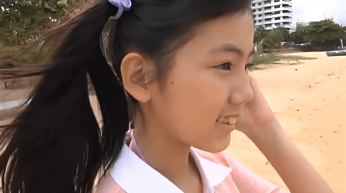 神山あかね