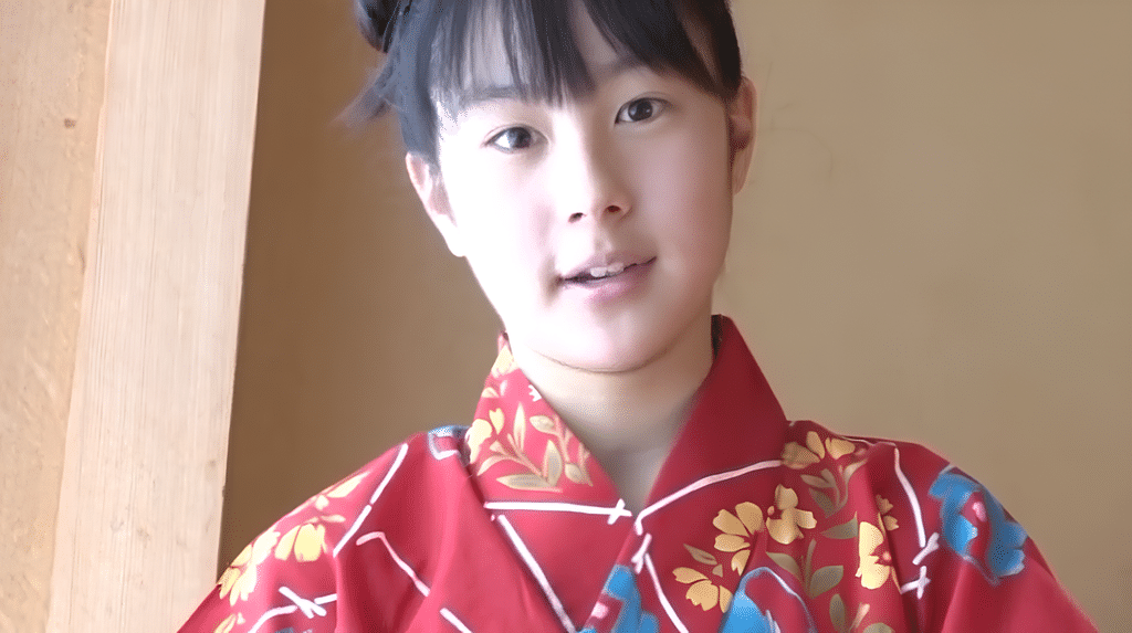 新原里彩