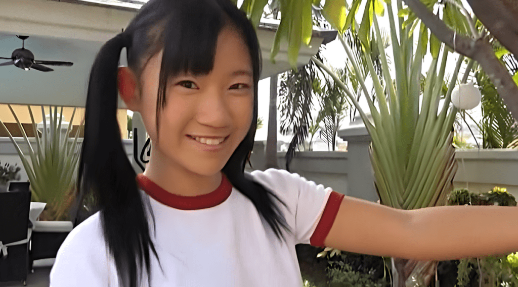 新見ななえ