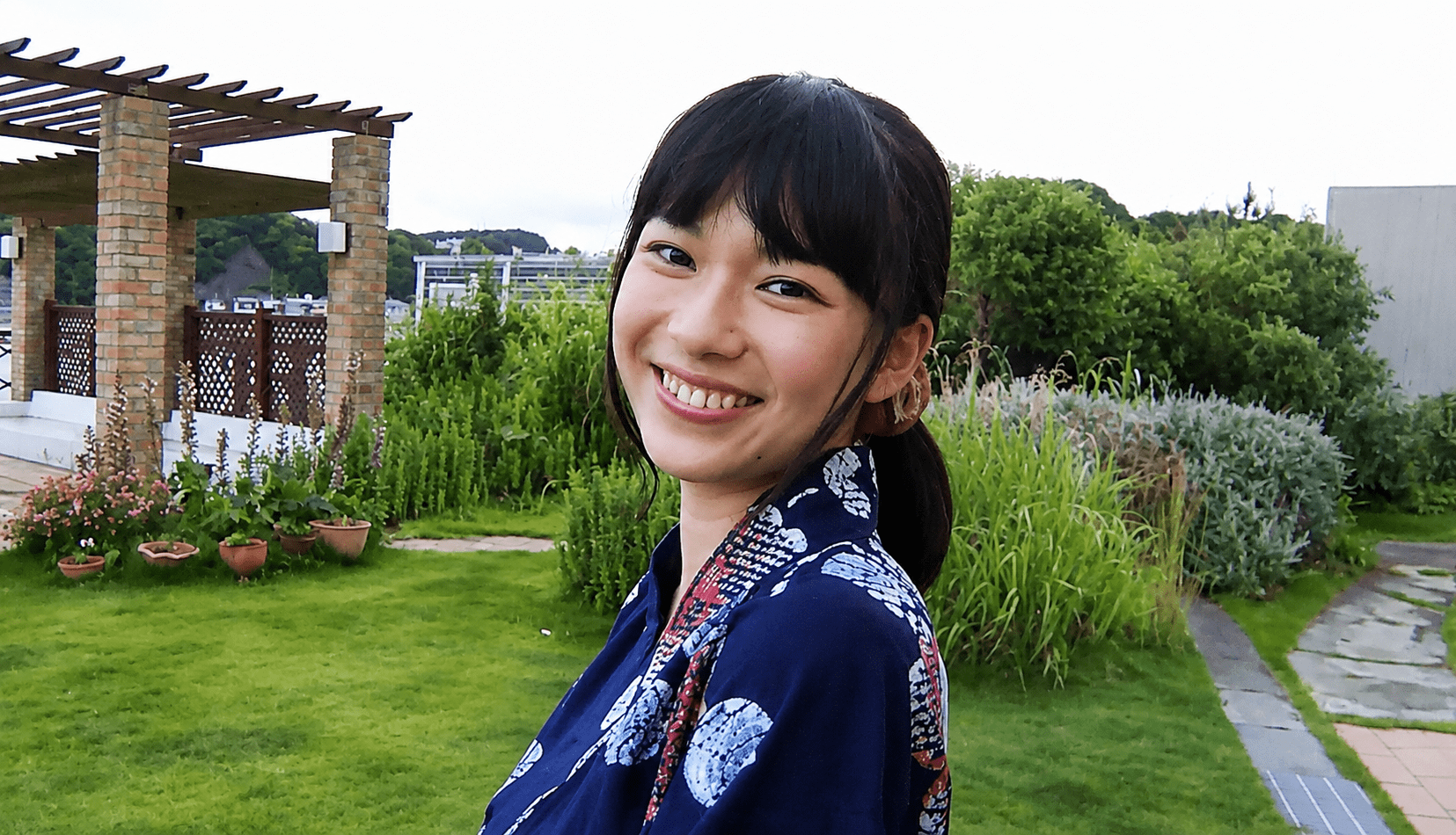 和服の山中知恵